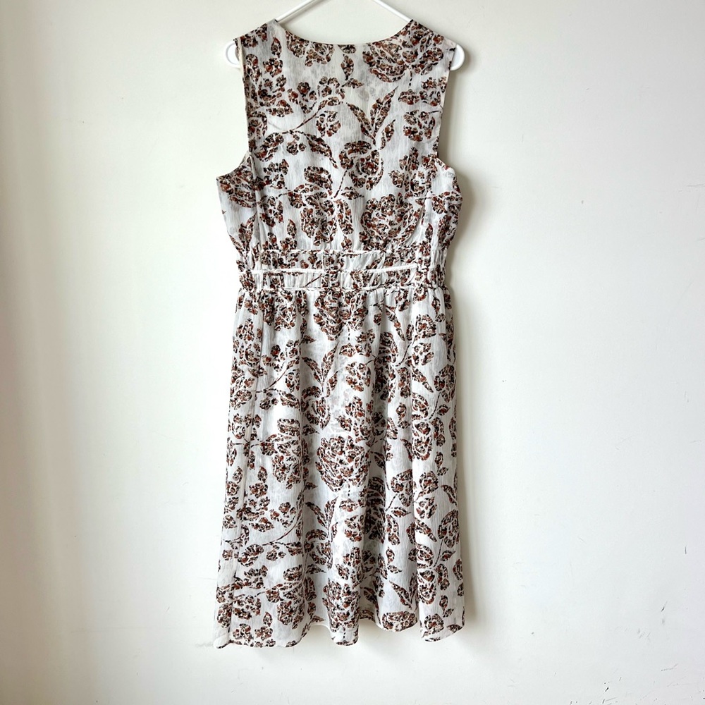 WHITE HOUSE BLACK MARKET Sleeveless Floral Ruched Lightweight Dress—SZ. Large - Picture 14 of 14